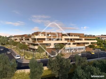 local commercial 287 m² castries