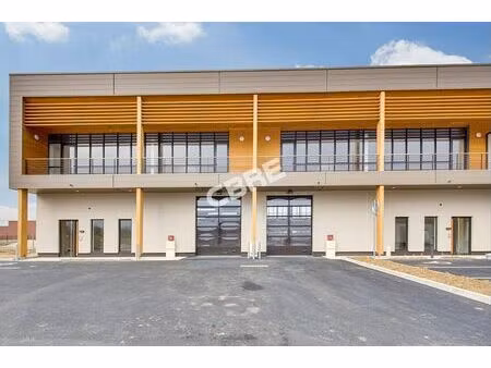 location local d'activités collegien 3 793 m²