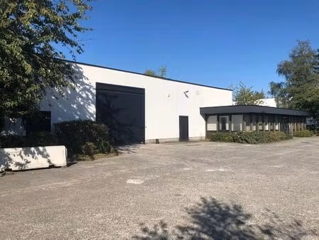 location local d'activités fretin 1 150 m²