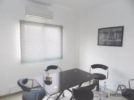 location locaux professionnels 3 pièces 45 m² à furiani (20600)  560 €