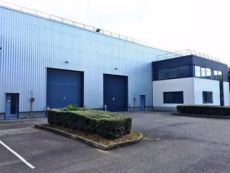 location local d'activités goussainville 943 m²