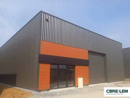 vente local d'activités hubert folie 330 m²
