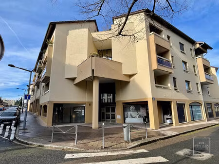 lyon 5  point du jour  local commerical 108.86m²