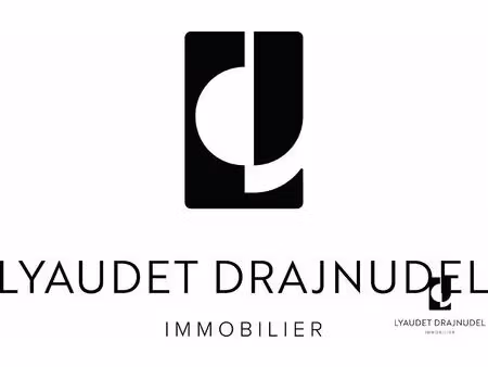 local commercial perreux 740 m2