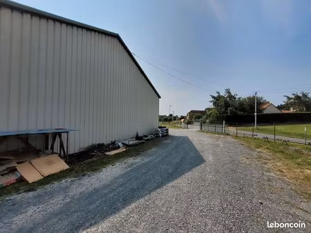 local commercial 800 m² saint yrieix la perche