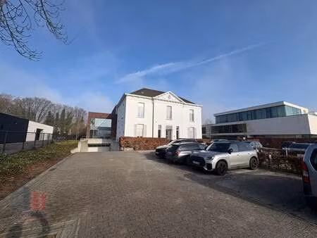 bien professionnel à louer à sint-martens-latem € 1.750 (kikct) - panorama b2b gent kantor