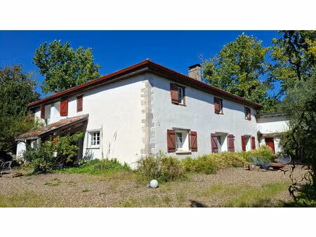 propriete 15 pièces- angoume