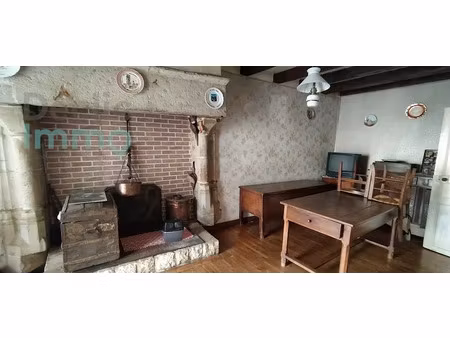 vente maison 6 pièces 94 m² à benest (16350)  55 000 €