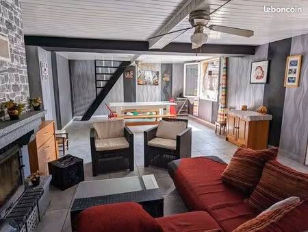 maison 5 pièces 210 m²