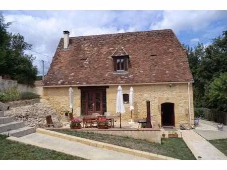 jolies maisons en pierres avec maison d'amis et piscine sur 6500m² de terrain