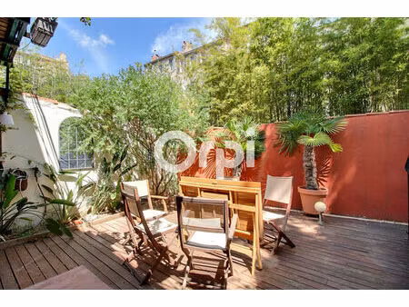 location maison 4 pièces 100m2 marseille 8eme (13008) - 2195 € - surface privée