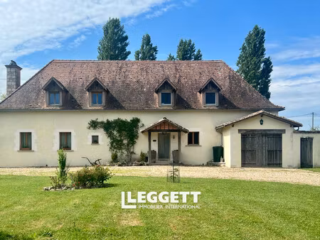 maison 9 pièce(s)  montazeau