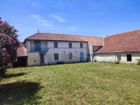 vente maison saint-genis-de-saintonge 17240 - - surface privée