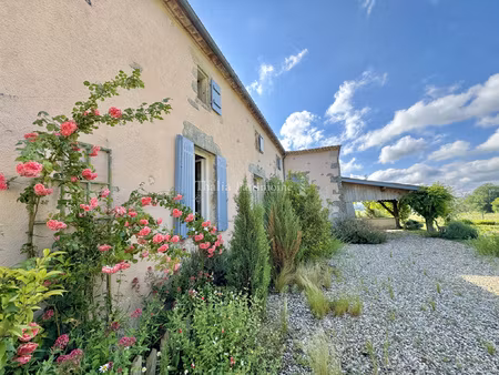 jolie maison en pierre de 220m2 avec atelier sur belle parce