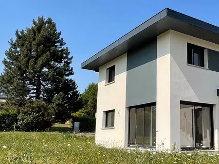 vente maison 5 pièces 103 m² saint-pierre-en-faucigny (74800)