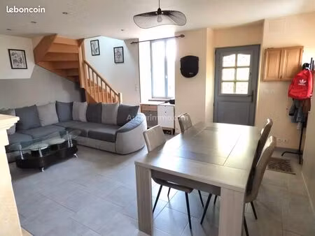 maison 8 pièces 105 m²