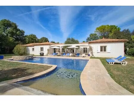 vente maison 8 pièces 242 m² callian (83440)