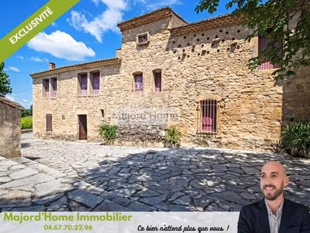 demeure de ville et village