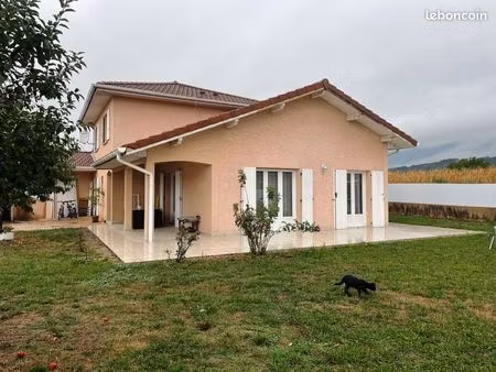 villa 5 pièces 139 m²