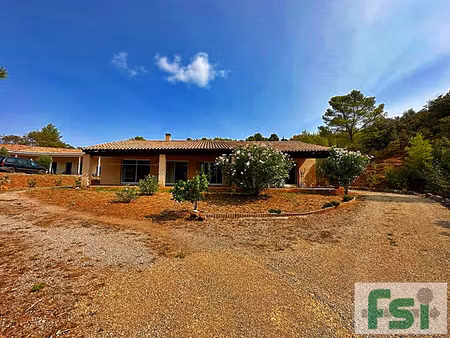 villa pierrerue - 4 pièces - 158 m²