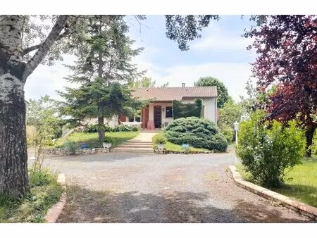 laboutarie  villa avec dépendances vendue en viager occupé.