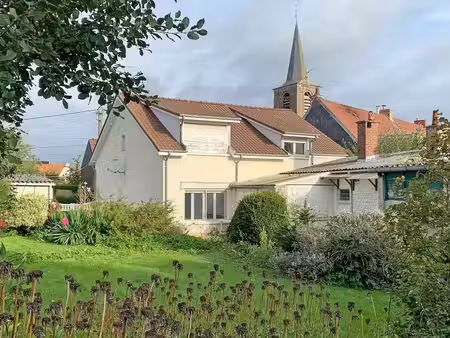 maison de campagne située au coeur du village bénéficiant de