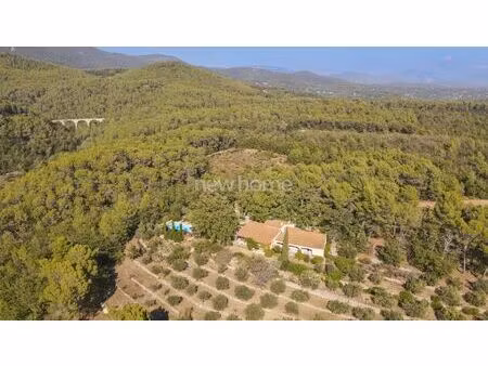 vente maison 5 pièces 225 m² seillans (83440)