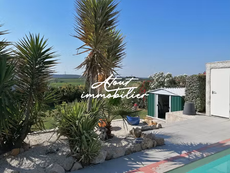 villa 5 chambres 158m2 avec piscine à tressan