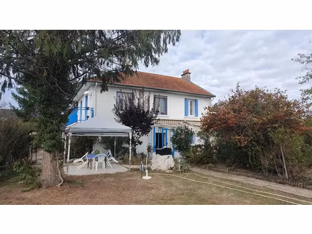 vente maison 7 pièces 143 m² à yzeure (03400)  169 800 €