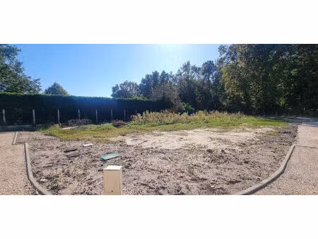 avensan 33480 - terrain en lotissement 443 m2 - calme et boisé  proche du centre ville - l