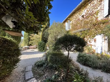 mas avec vue exceptionnelle  à vendre  grignan région  calme absolu  terrain de 2 5 ha  so