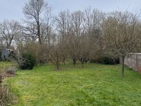 terrain 2000 m² maen roch