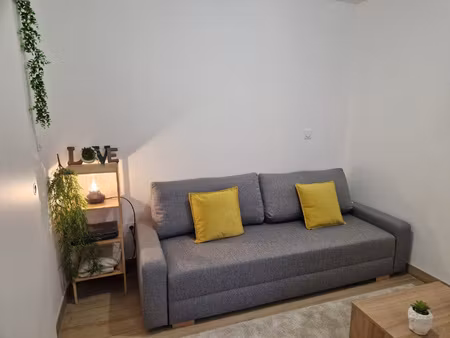 studio neuf meuble et equipe + parking a tain l'hermitage