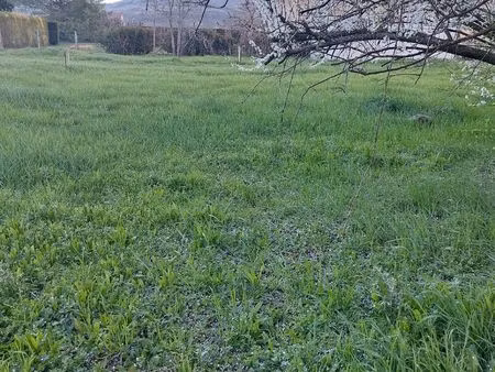 terrain 795 m2