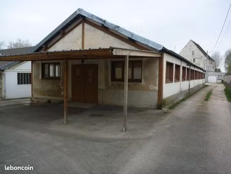locaux box à louer de 10 m2 a 250 m2
