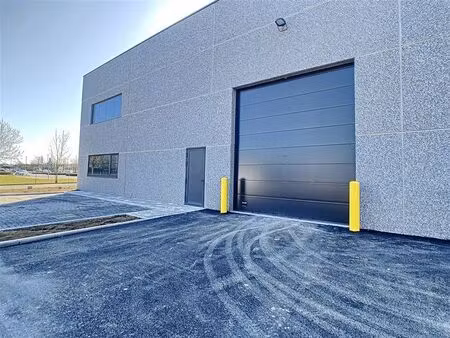 entrepôt de 233m² à vendre à mouscron