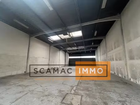 local d'activités de 580m²