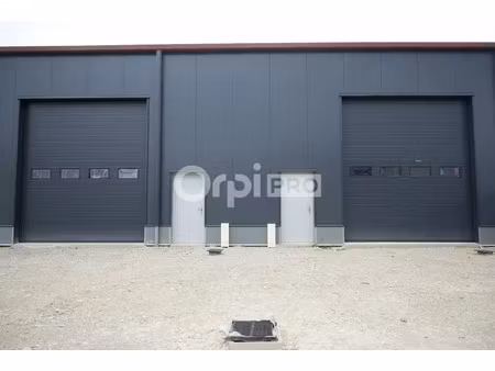 local d'activité a louer