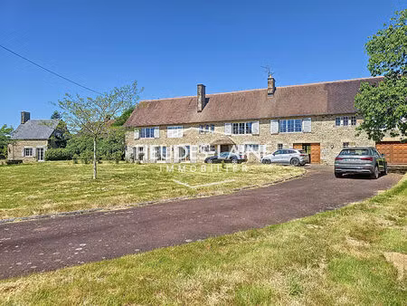 manche -saint pois - longère sur un parc de 7549 m²