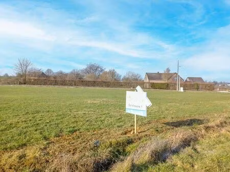 terrain à bâtir de 742m² avec accès via 2 rues