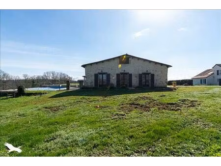 vente maison 20 pièces 591 m² montcabrier (46700)