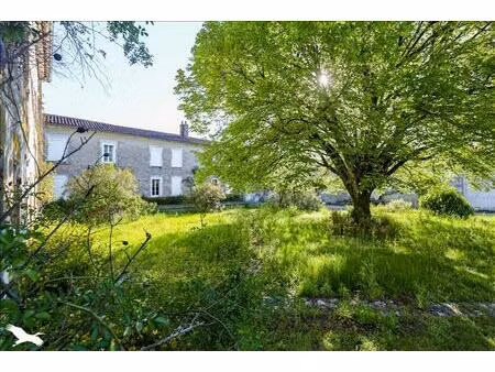 vente maison 15 pièces 440 m² angeac-champagne (16130)