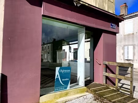 en vente local commercial 56 m² – 64 900 € |avrillé