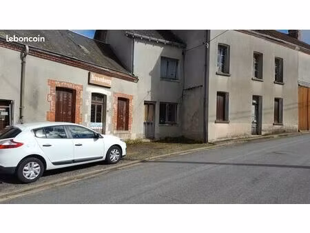 vente immobilière en plein centre de village