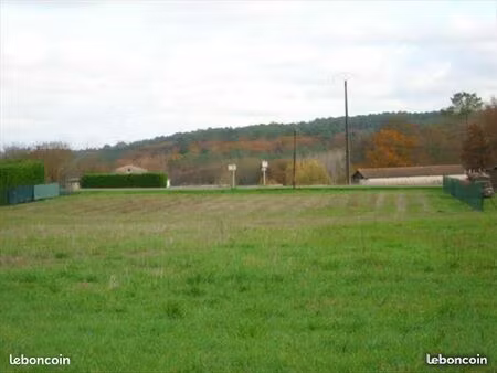 terrain à construire 2055 m2 barbaste lieu dit le béas