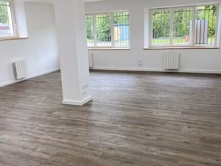 local bureaux 100 m²