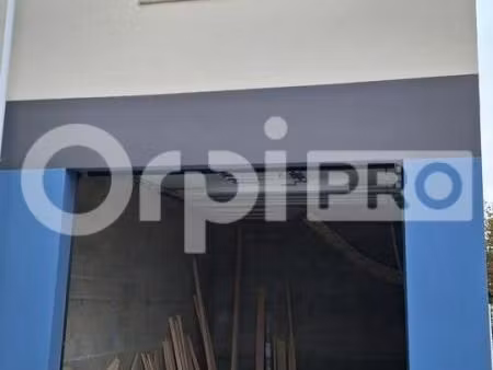 local bureaux 70 m²