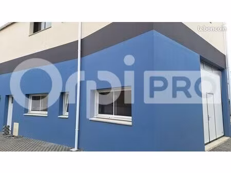 local d'activité 136 m²