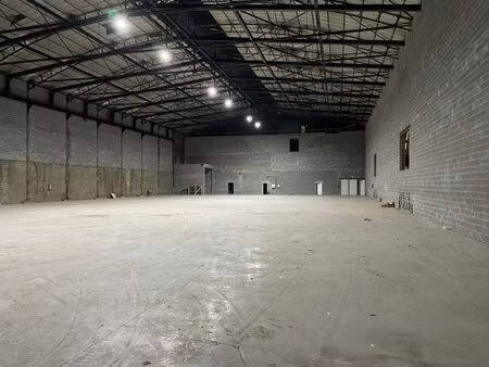 entrepot 2.255m2 - hauteur 12m