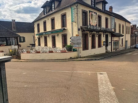 au coeur de rogny les sept écluses